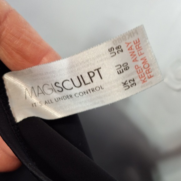 MagiSculpt Womens US 28 Black One Piece Halter Tie Neck Swimsuit Control Padded - Picture 10 of 11